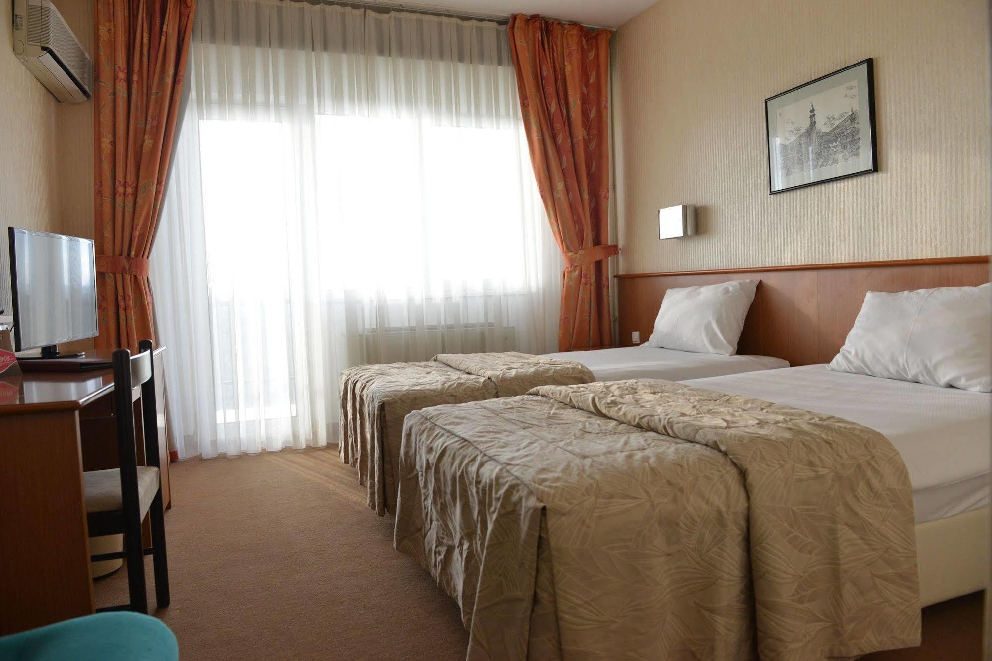 Hotel Bellevue Ilinden Ngoại thất bức ảnh